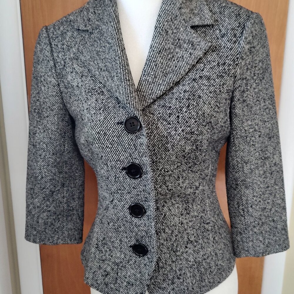Trina Turk Three Quarter Sleeved jacket size 4